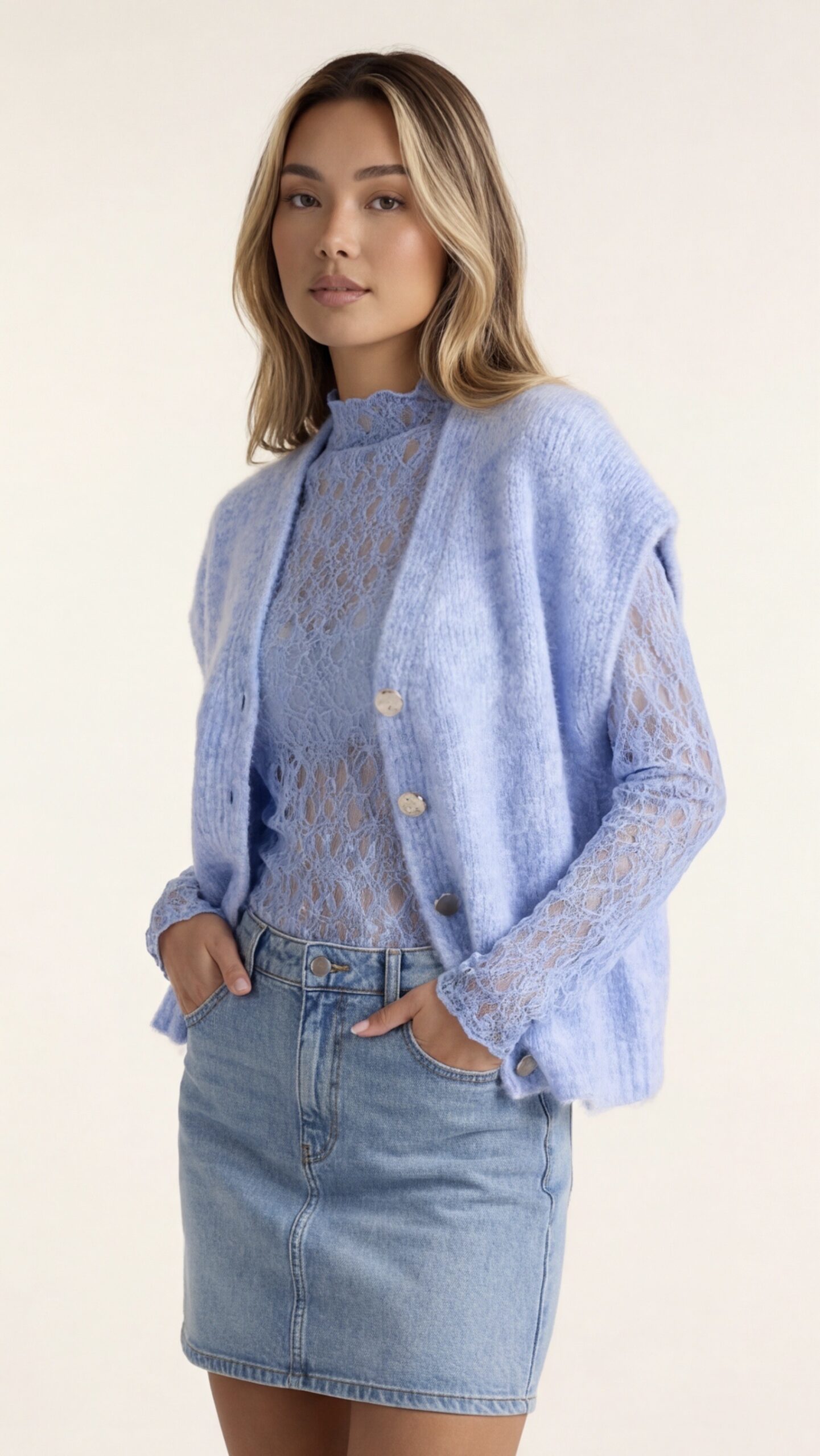 Gilet sans manches avec haut en dentelle – Bleu — détail