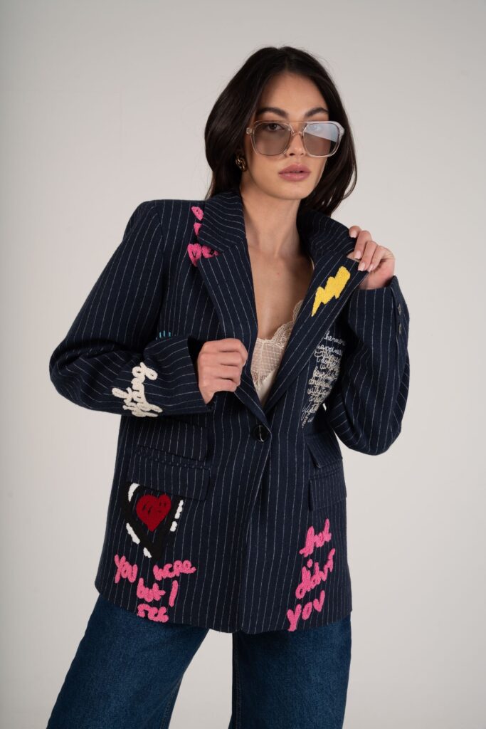 Veste brodée rayée bleu – Caractère & élégance — Vêtements