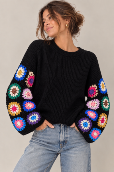 PULL EN MAILLE À MANCHES CROCHET MULTICOLORES NOIR