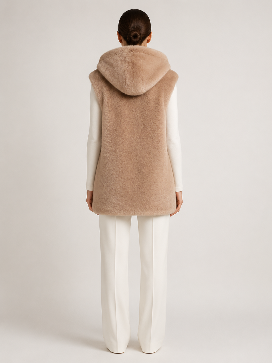 GILET SANS MANCHES EN FAUSSE FOURRURE BEIGE – Image 4
