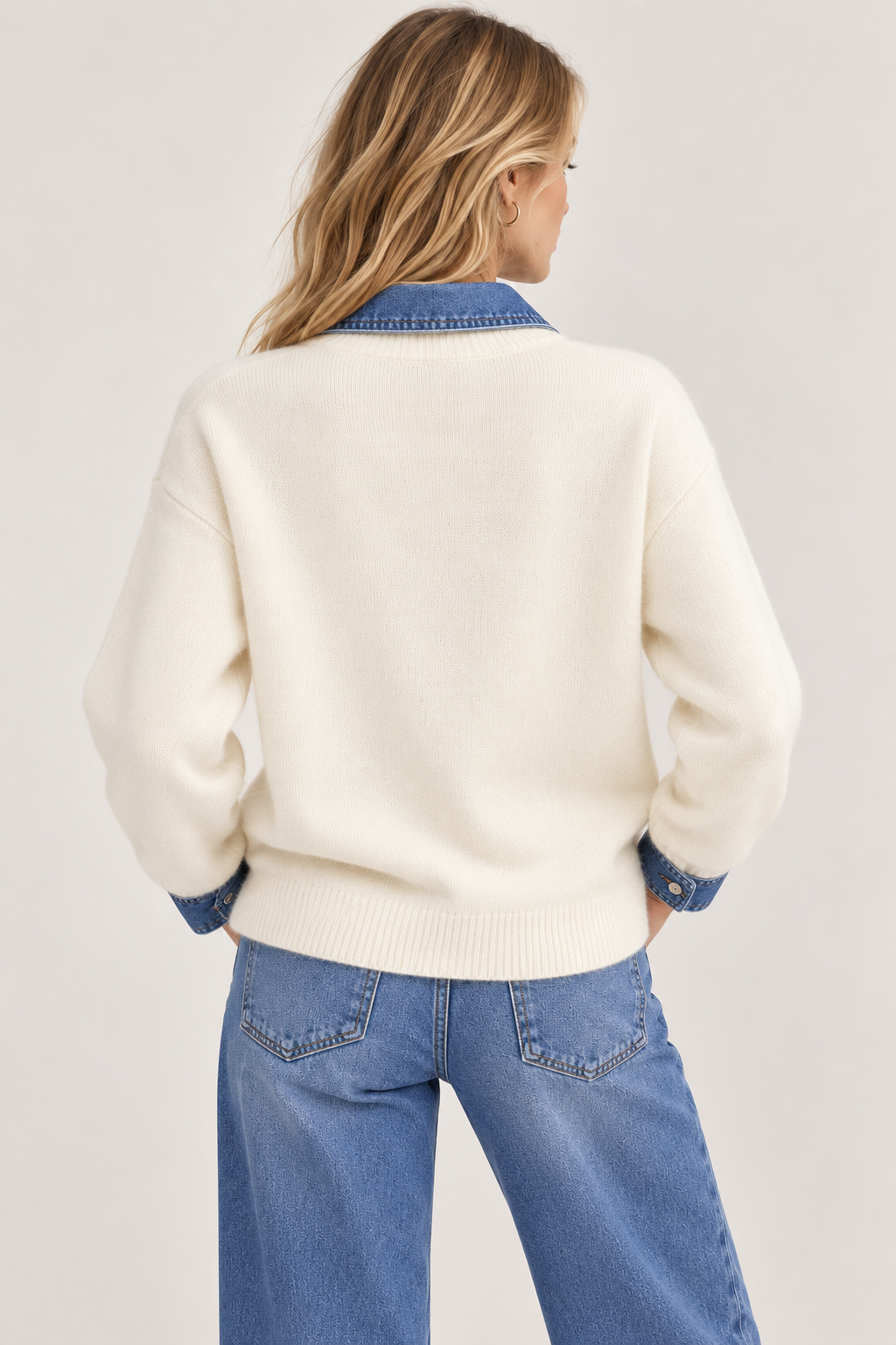 PULL COL V EFFET CHEMISE DENIM & CŒUR ECRU – Image 2